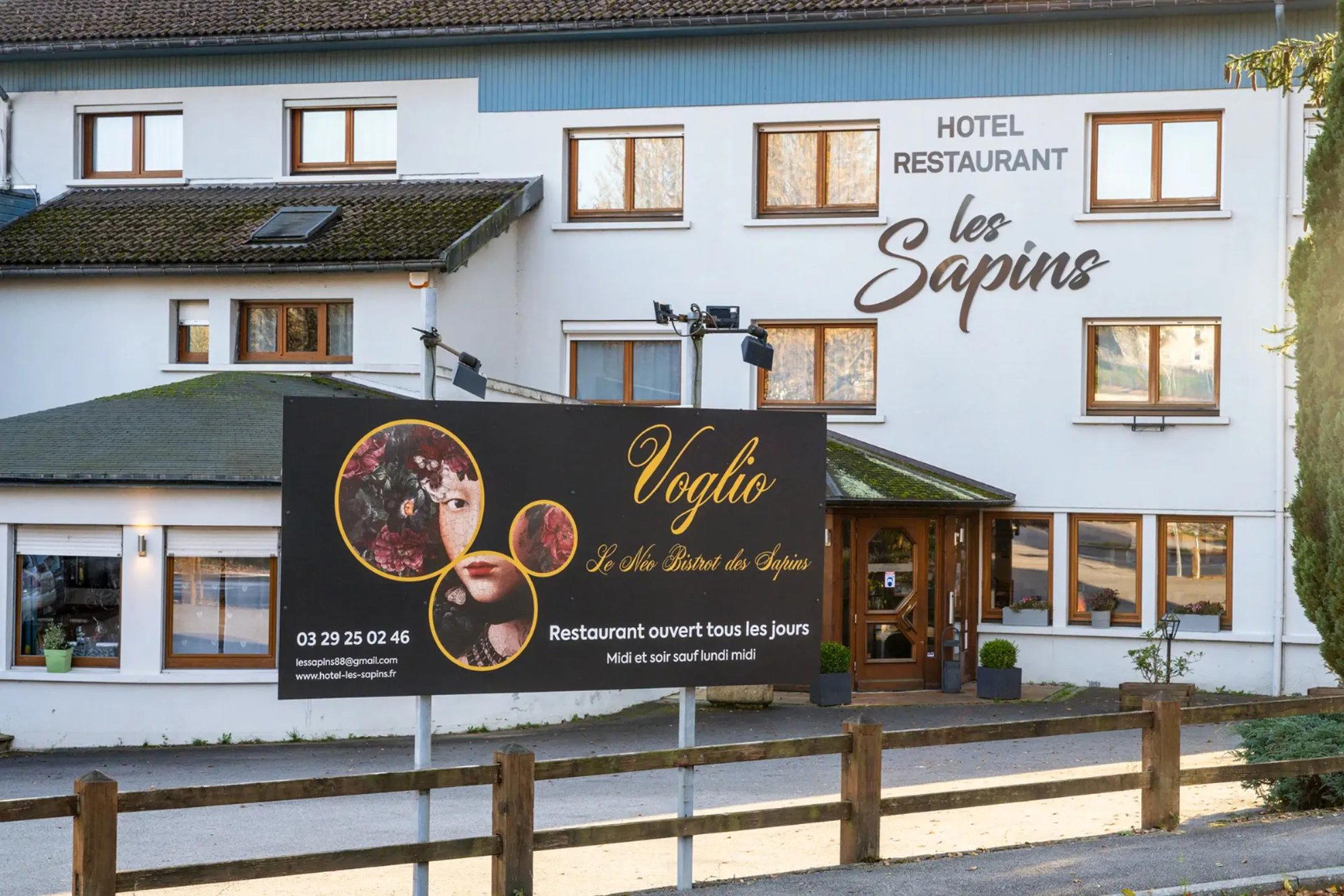 Les Sapins restaurant in Le Menil, France