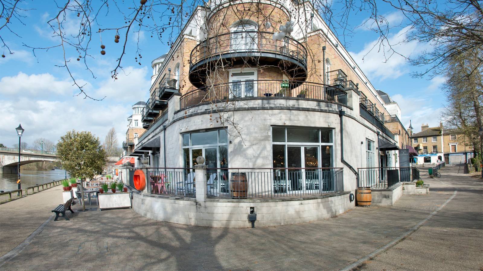 Slug & Lettuce - Staines, Restaurant in Staines Upon Thames