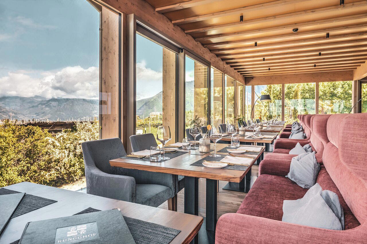 Rungghof Restaurant 1524, Eppan An Der Weinstrasse, Italy