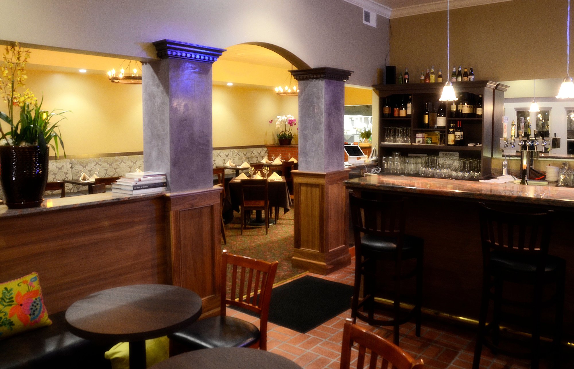 Valenti & Co, Restaurant in San Anselmo
