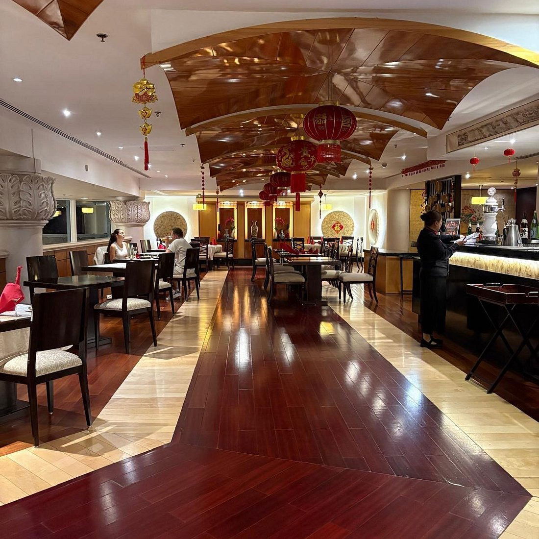 Peacock, Restaurant in Dubai