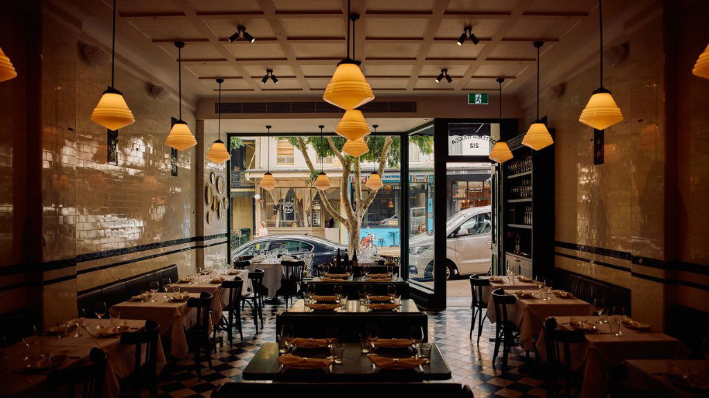 Osteria Mucca, Restaurant in Newtown