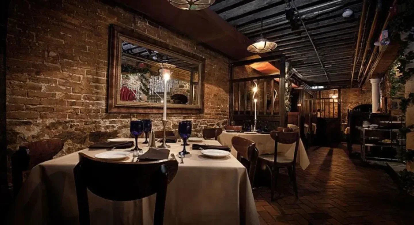 Bistro Romano restaurant in Philadelphia, United States