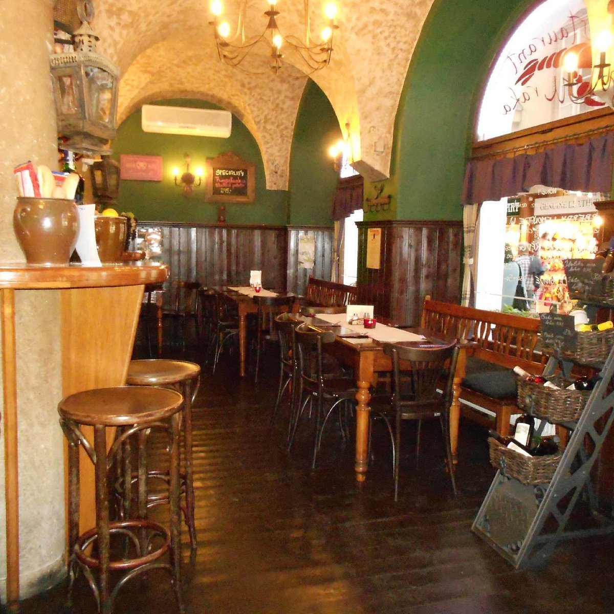 U Raka, Restaurant in Prague