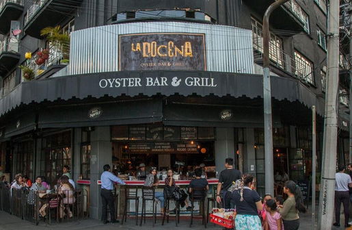 La Docena Oyster Bar & Grill