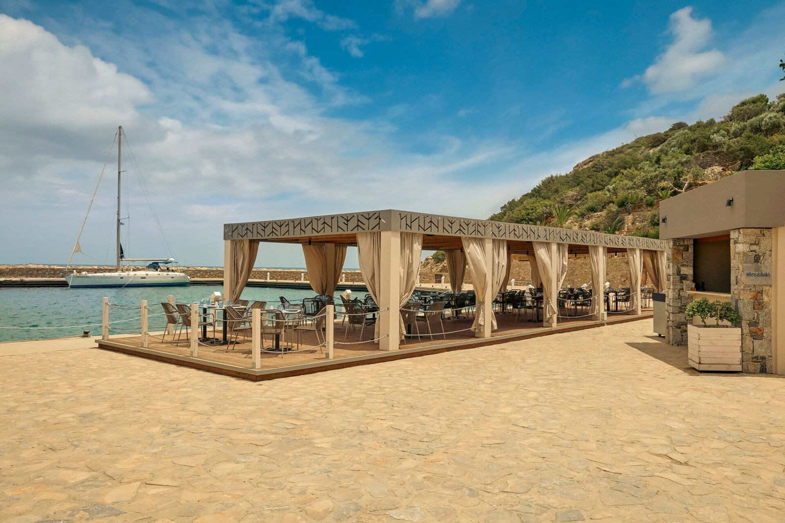 Mezedaki, Restaurant in Crete