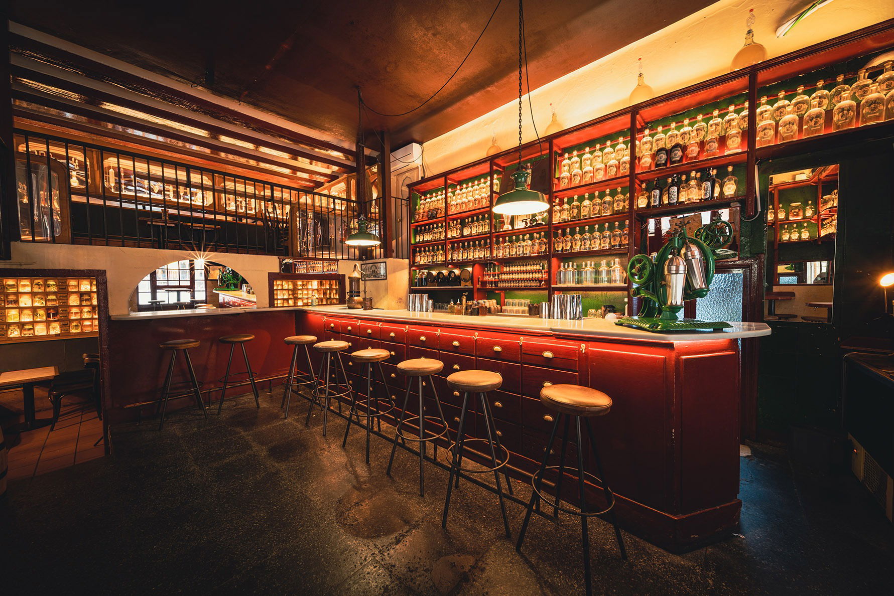 Dr Stravinsky, Bar in Barcelona