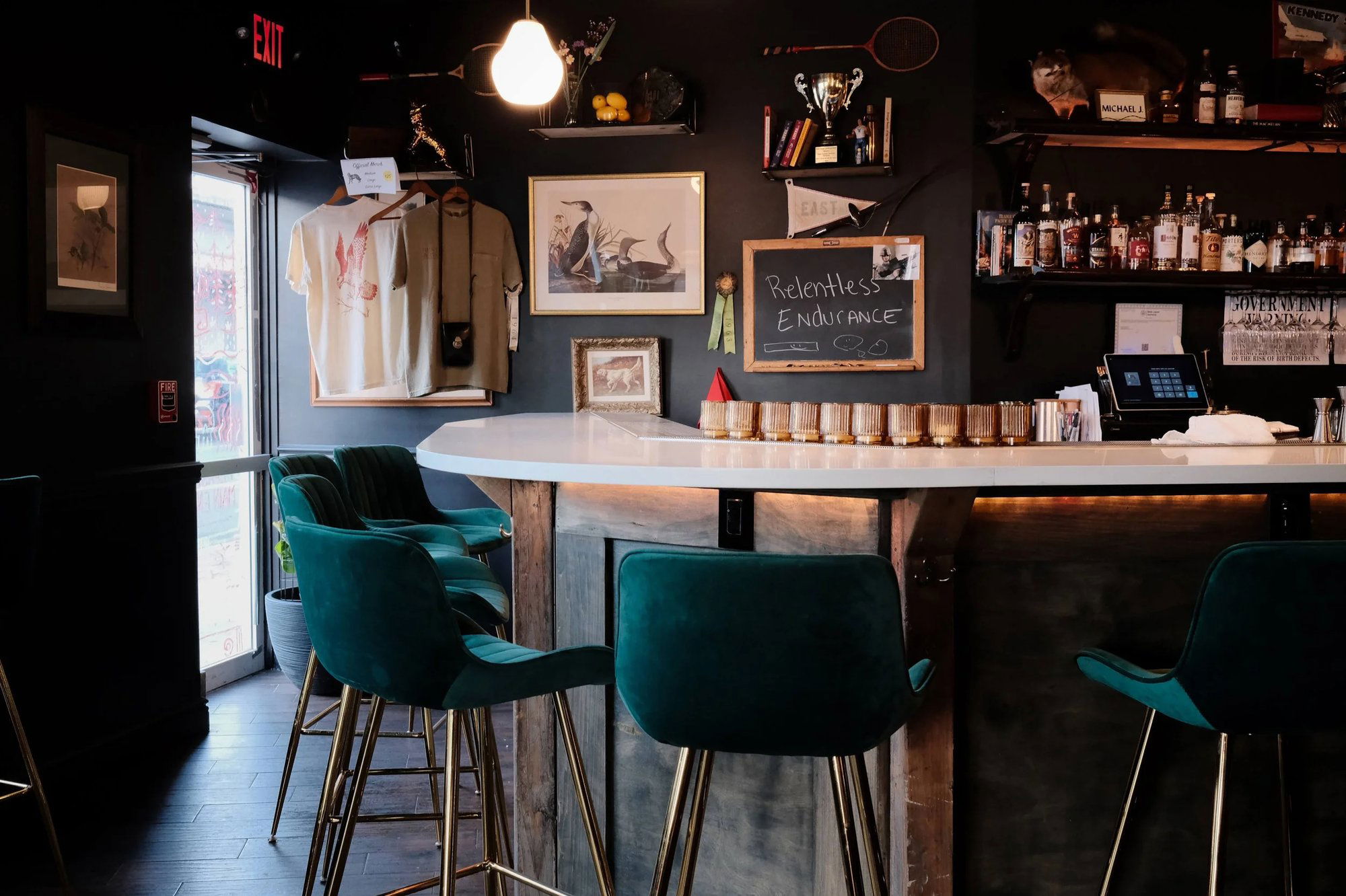 Hunter & Thief, Restaurant in Lindenhurst