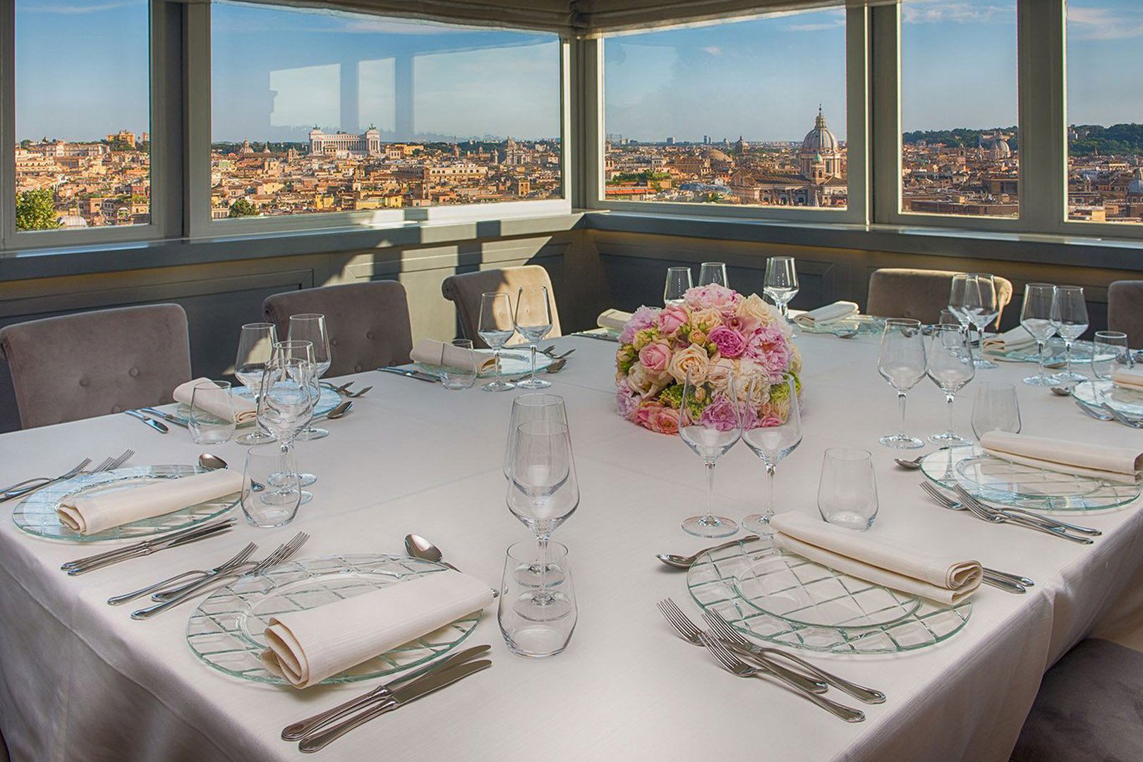 Casina Valadier, Restaurant in Rome