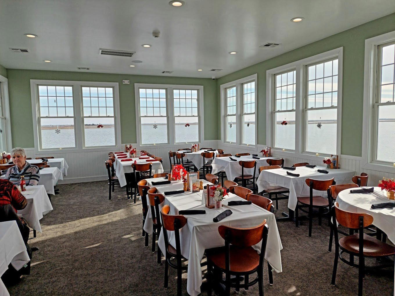 Sun Harbor Seafood and Grill restaurant in Barnegat Township, United States