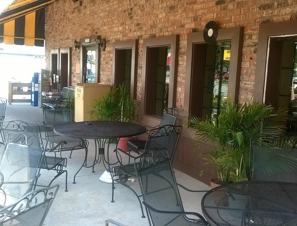 Baldinos Giant Jersey Subs restaurant in Doraville, United States