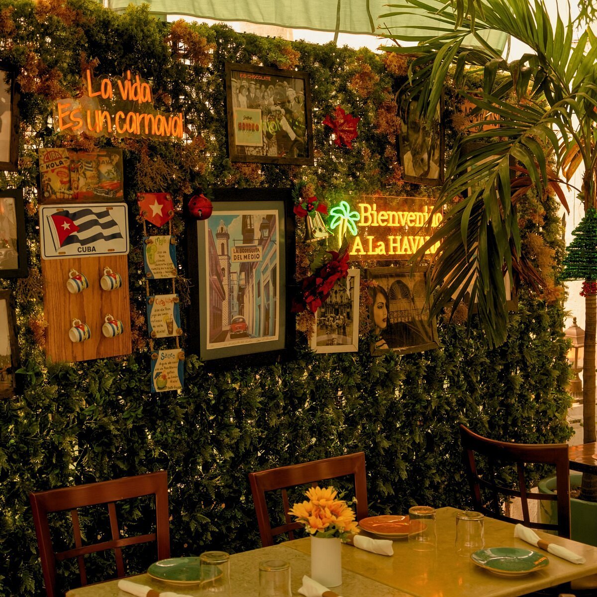 Havana Vieja, Restaurant in Miami Beach