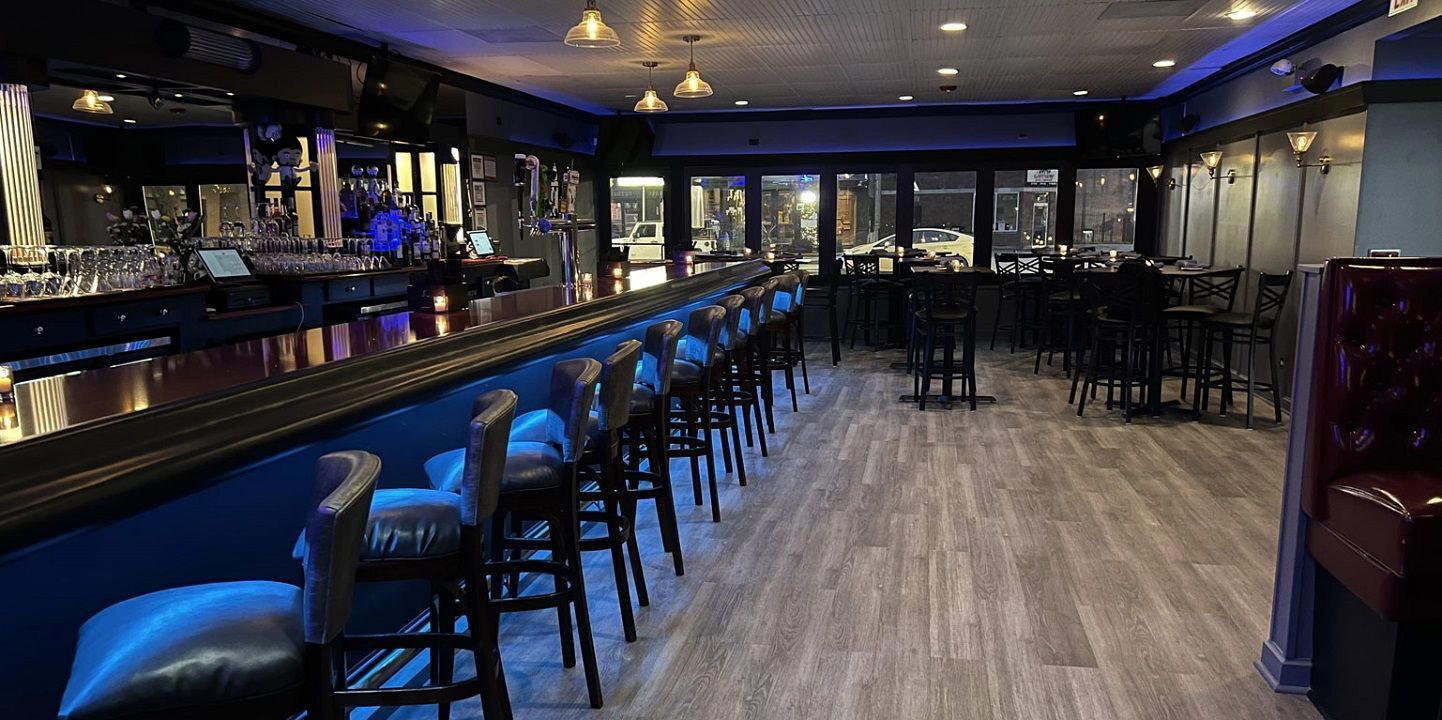 Mirella's Tavern restaurant in Chicago, United States
