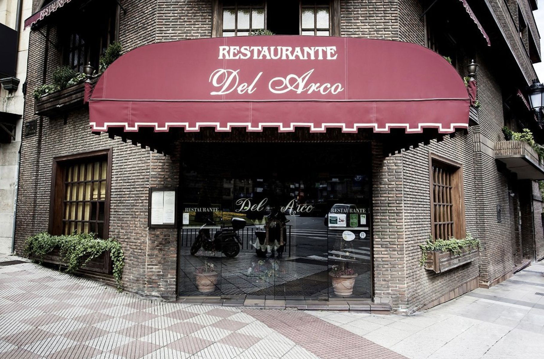 Del Arco, Restaurant in Oviedo