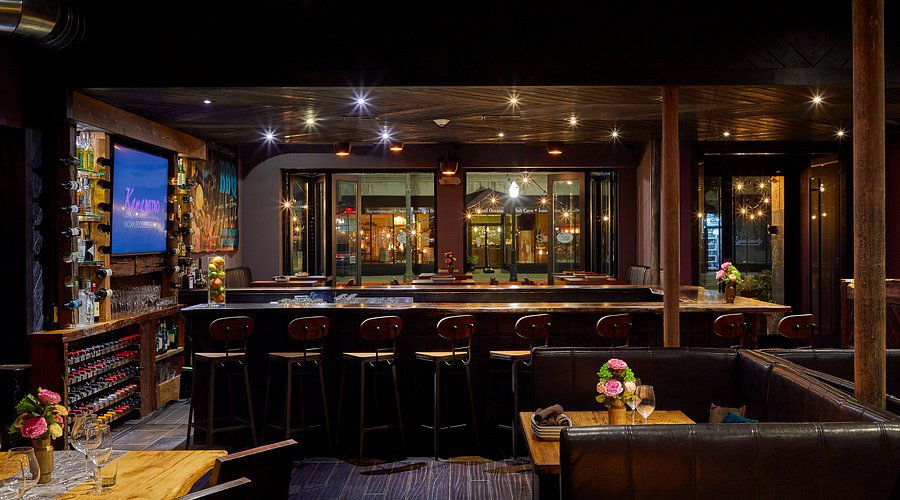 Kama Bistro, Restaurant in La Grange