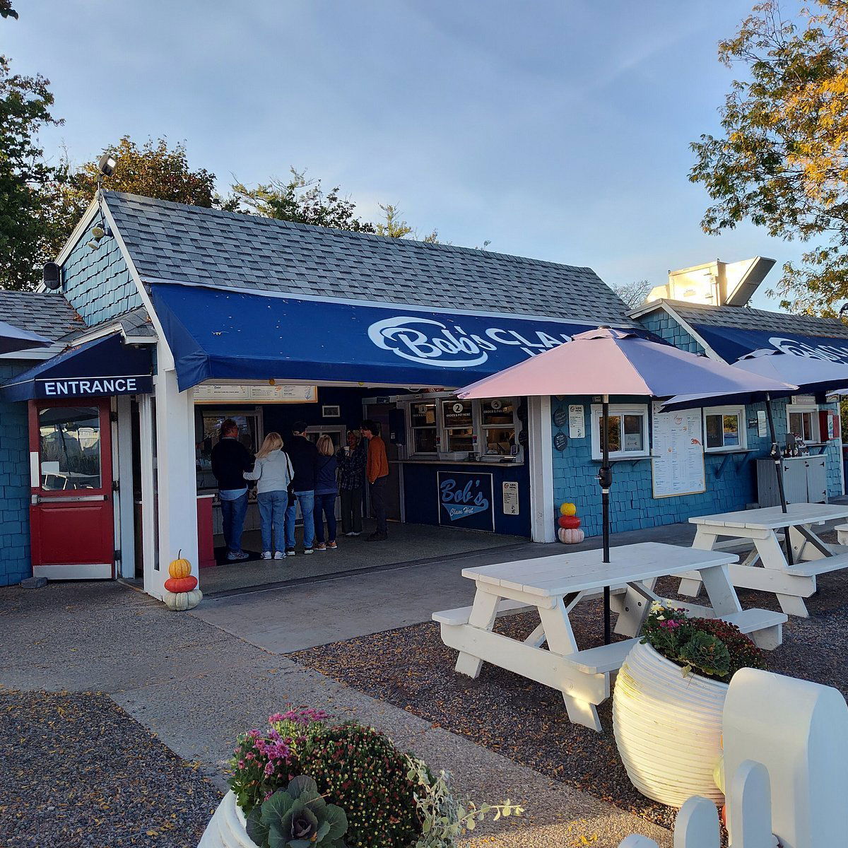 Bob's Clam Hut, Restaurant in Kittery