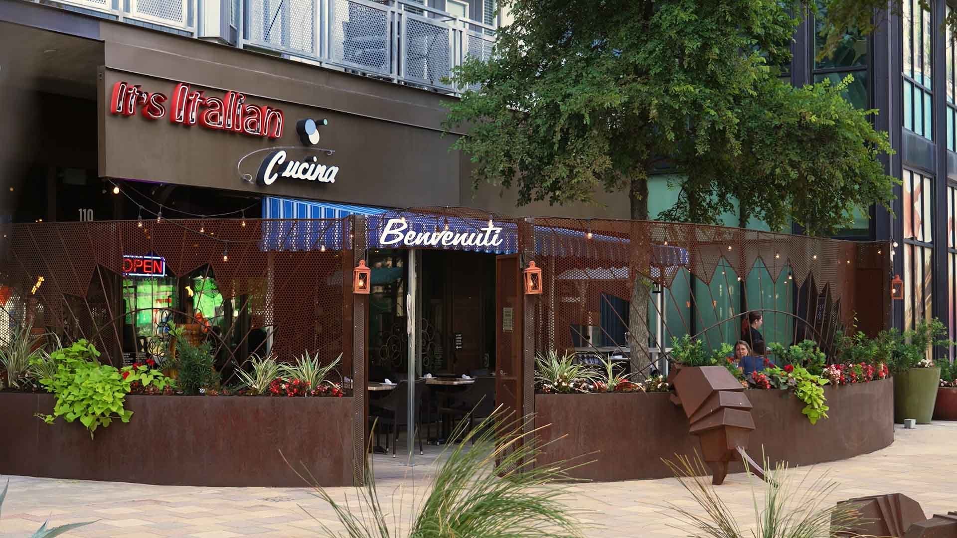 It's Italian Cucina restaurant in Austin, United States