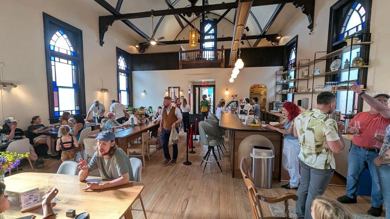 Lille Bønne Community Living Room, Restaurant in Indianapolis