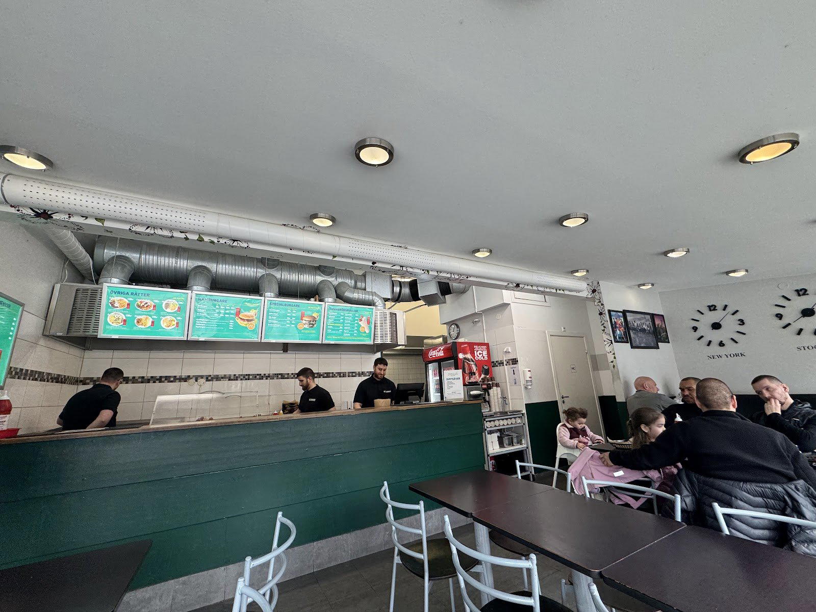 Bara vedugnspizza restaurant in Alvsjo