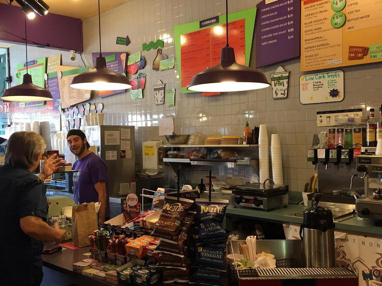 Humphrey Yogart, Sherman Oaks, United States