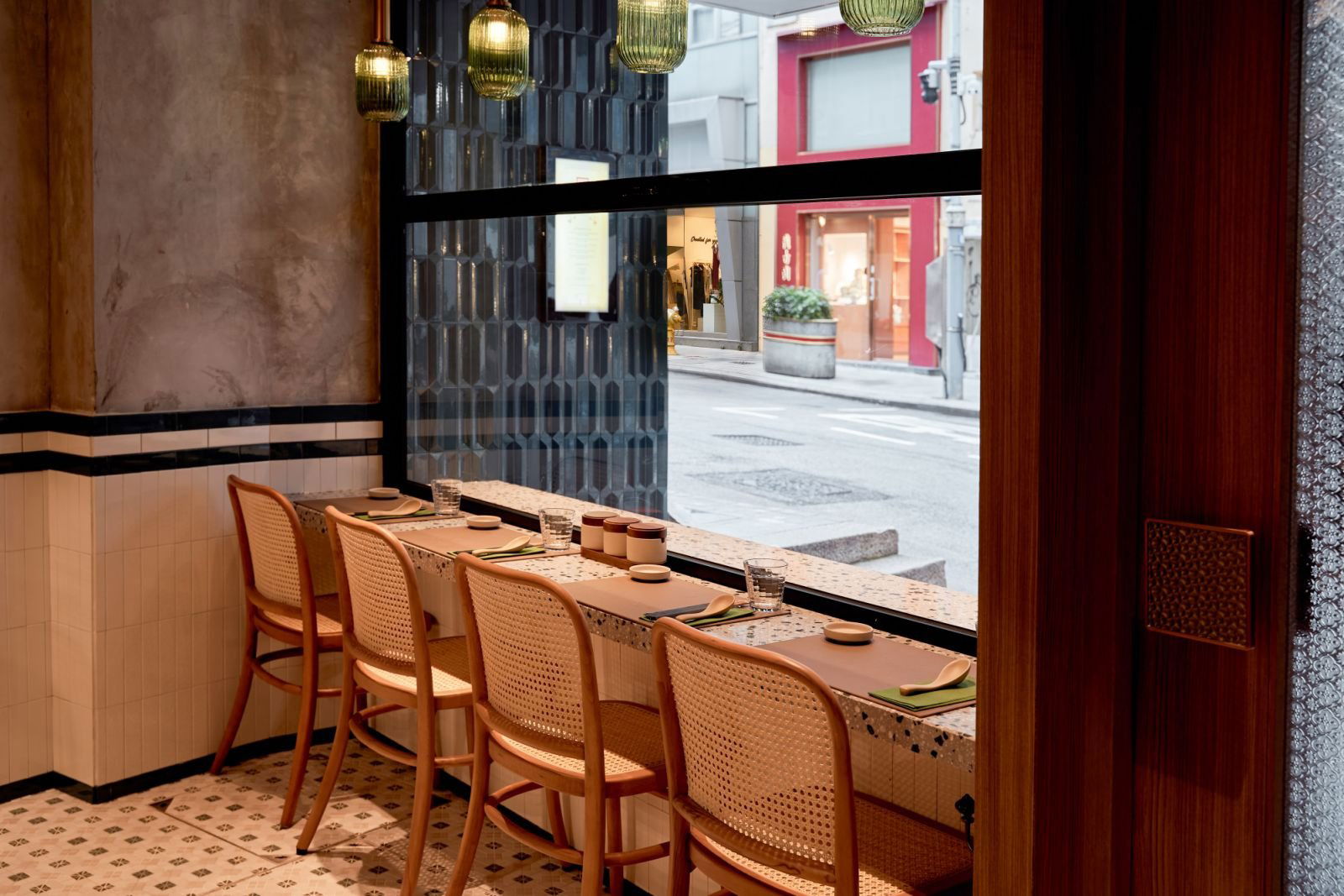 Moo-lah, Restaurant in Hong Kong
