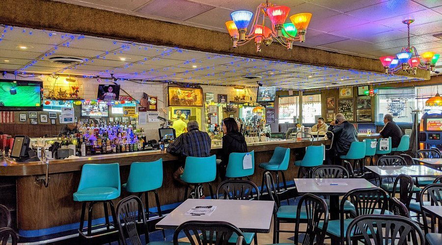 Vito & Nick's Pizzeria, Restaurant in Chicago