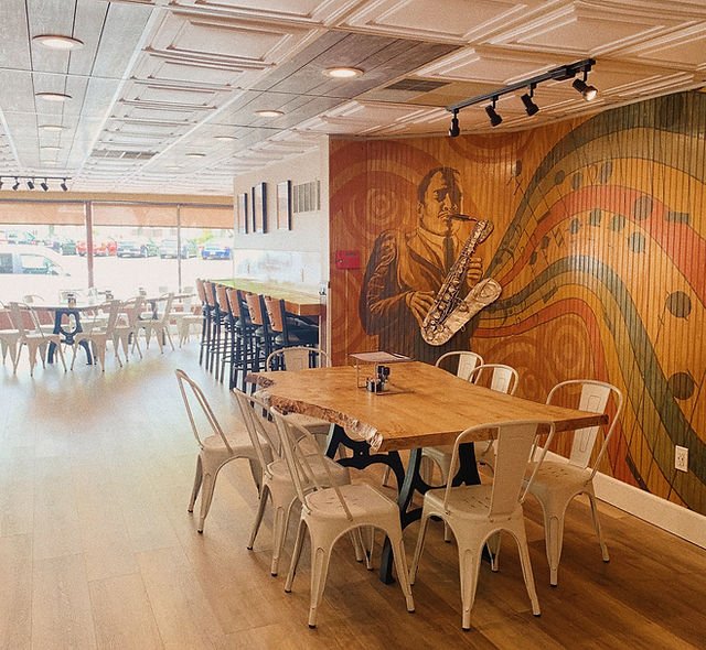 Lucia's Bistro