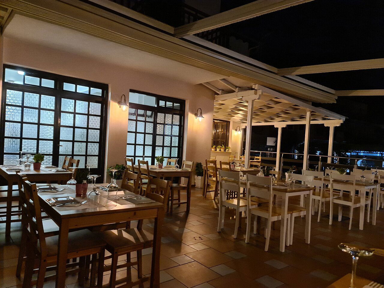 De.light Restaurant, Restaurant in Mykonos