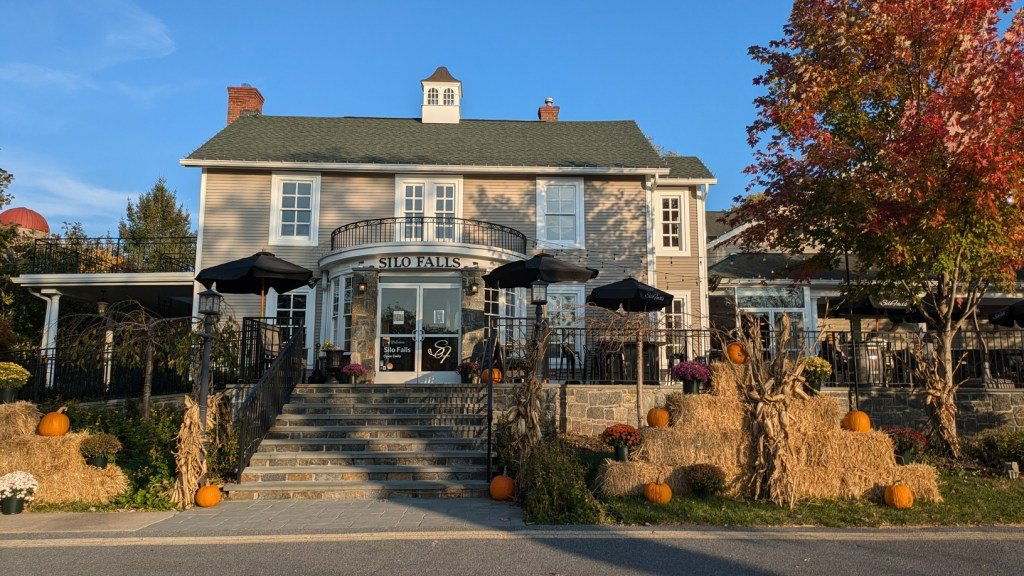 Silo Falls, Restaurant in Brookeville