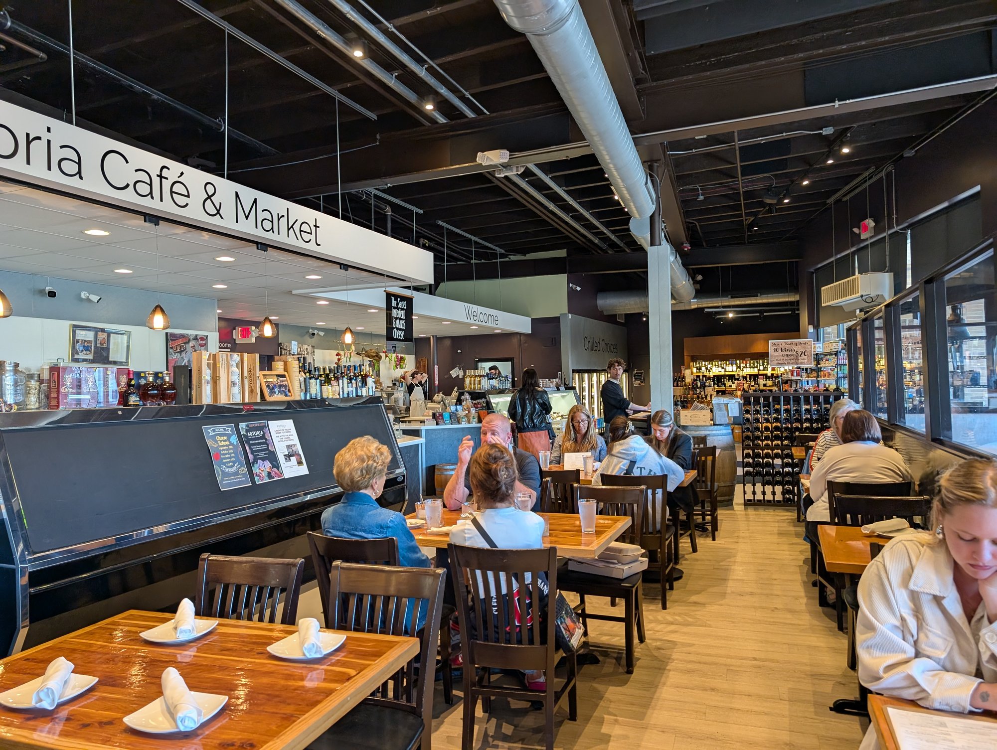 Astoria Cafe & Market