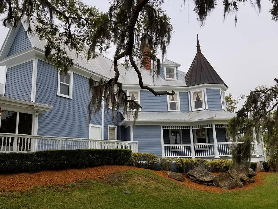 Highland Manor restaurant in Apopka, United States