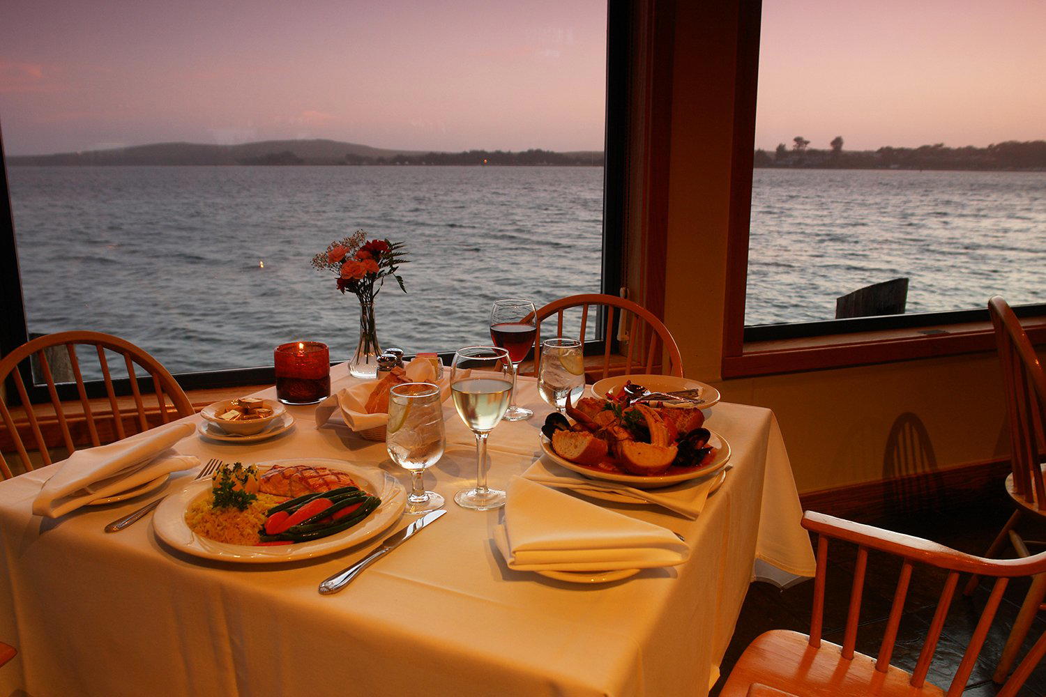 Tides Waterfront Dining, Bodega Bay, United States