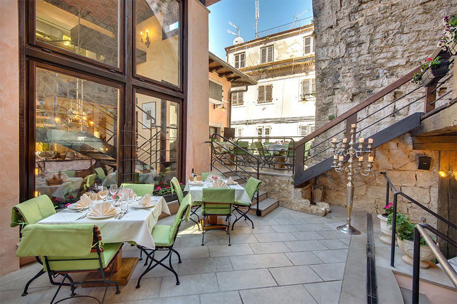 Peterokutna Kula, Restaurant in Porec