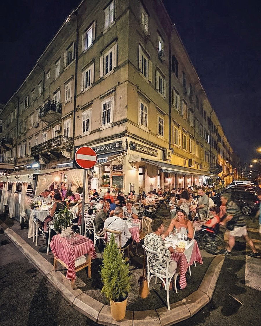 Mornar, Restaurant in Rijeka