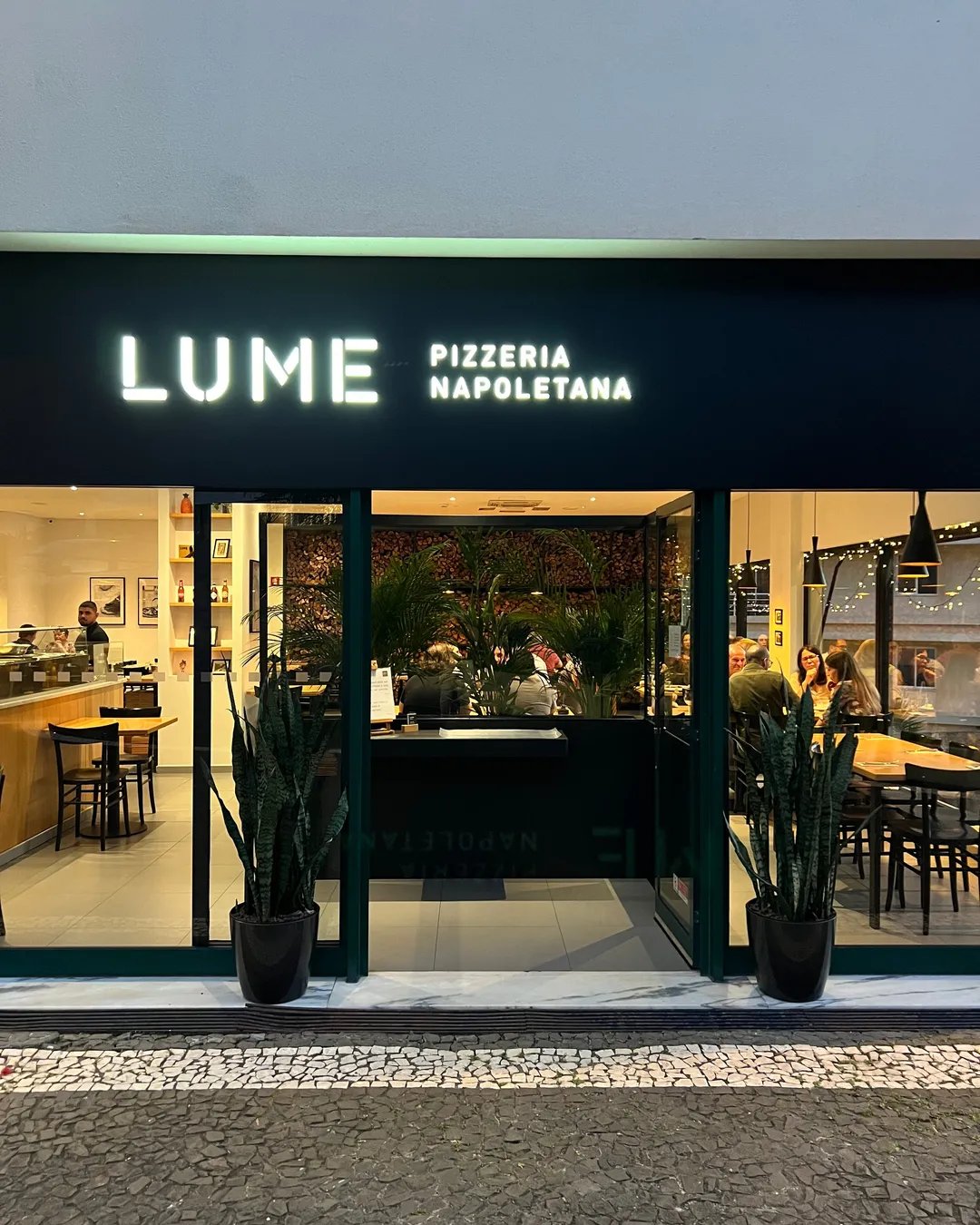 Pizzaria Lume, Funchal, Portugal