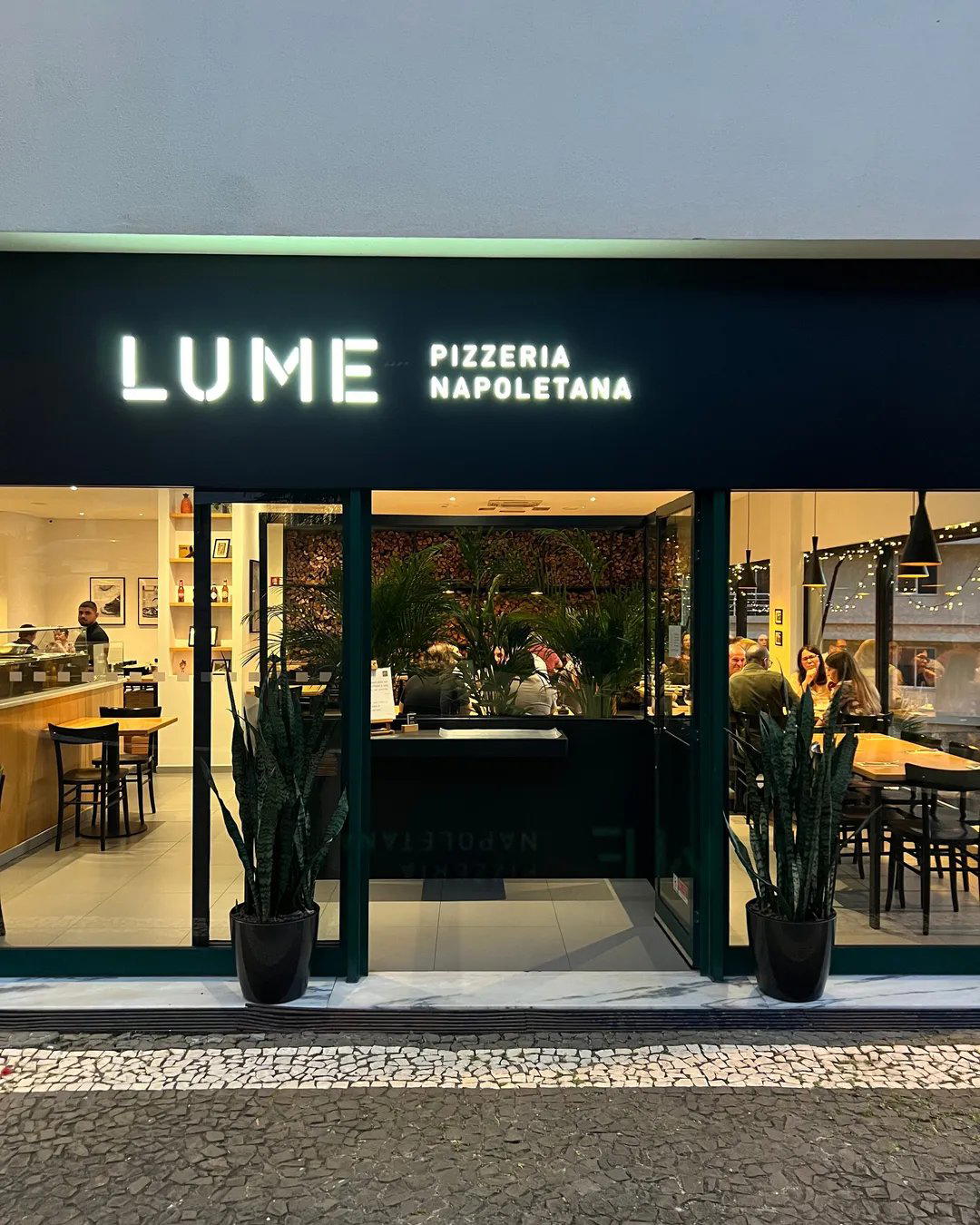 Pizzaria Lume restaurant in Funchal