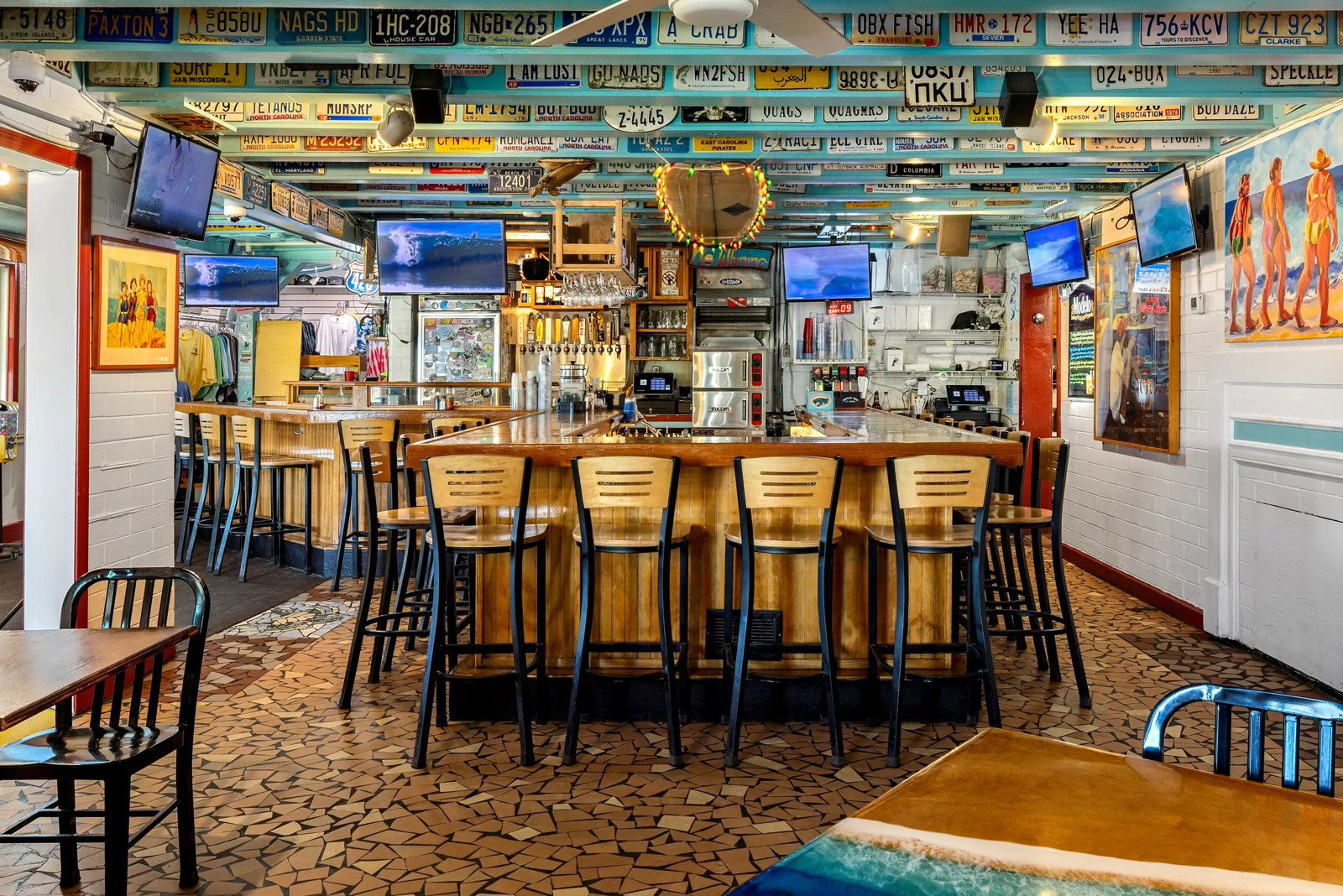 Tortugas, Restaurant in Seven Mile Beach
