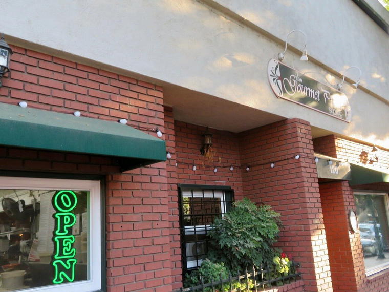 The Gourmet Pizza Shoppe, Redlands, United States