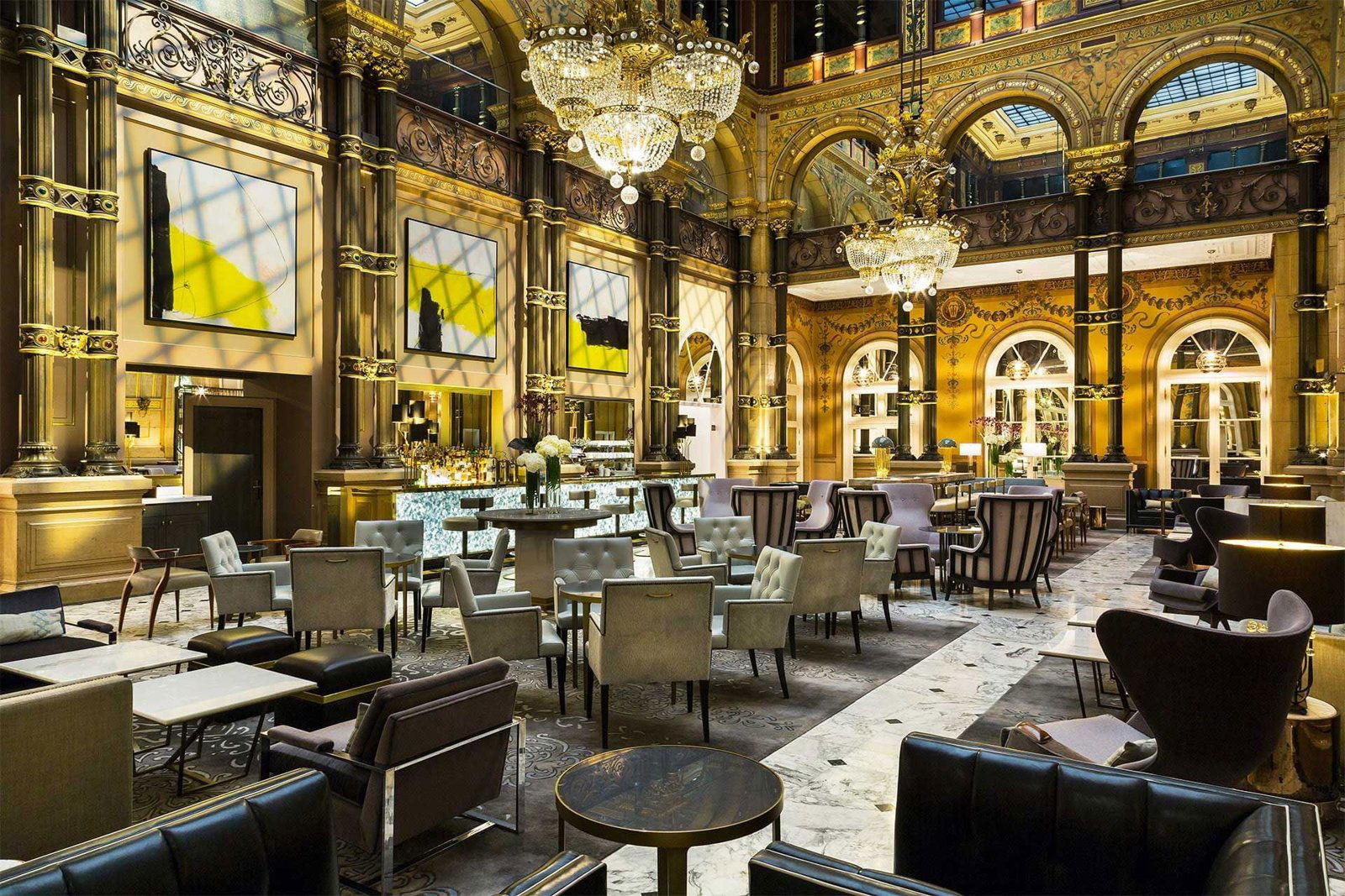Le Grand Salon, Restaurant in Paris