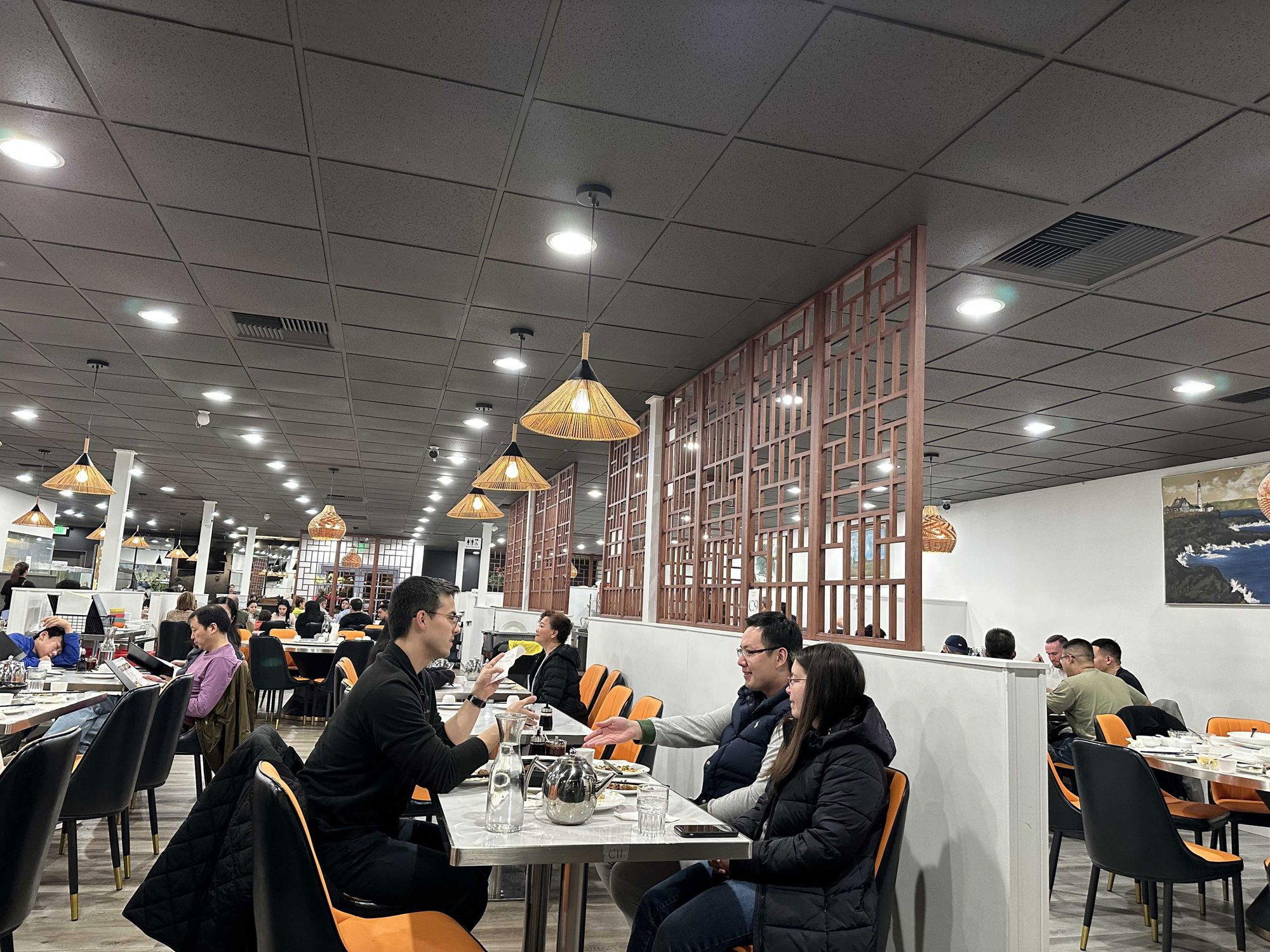 Triumph Valley, Restaurant in Shoreline