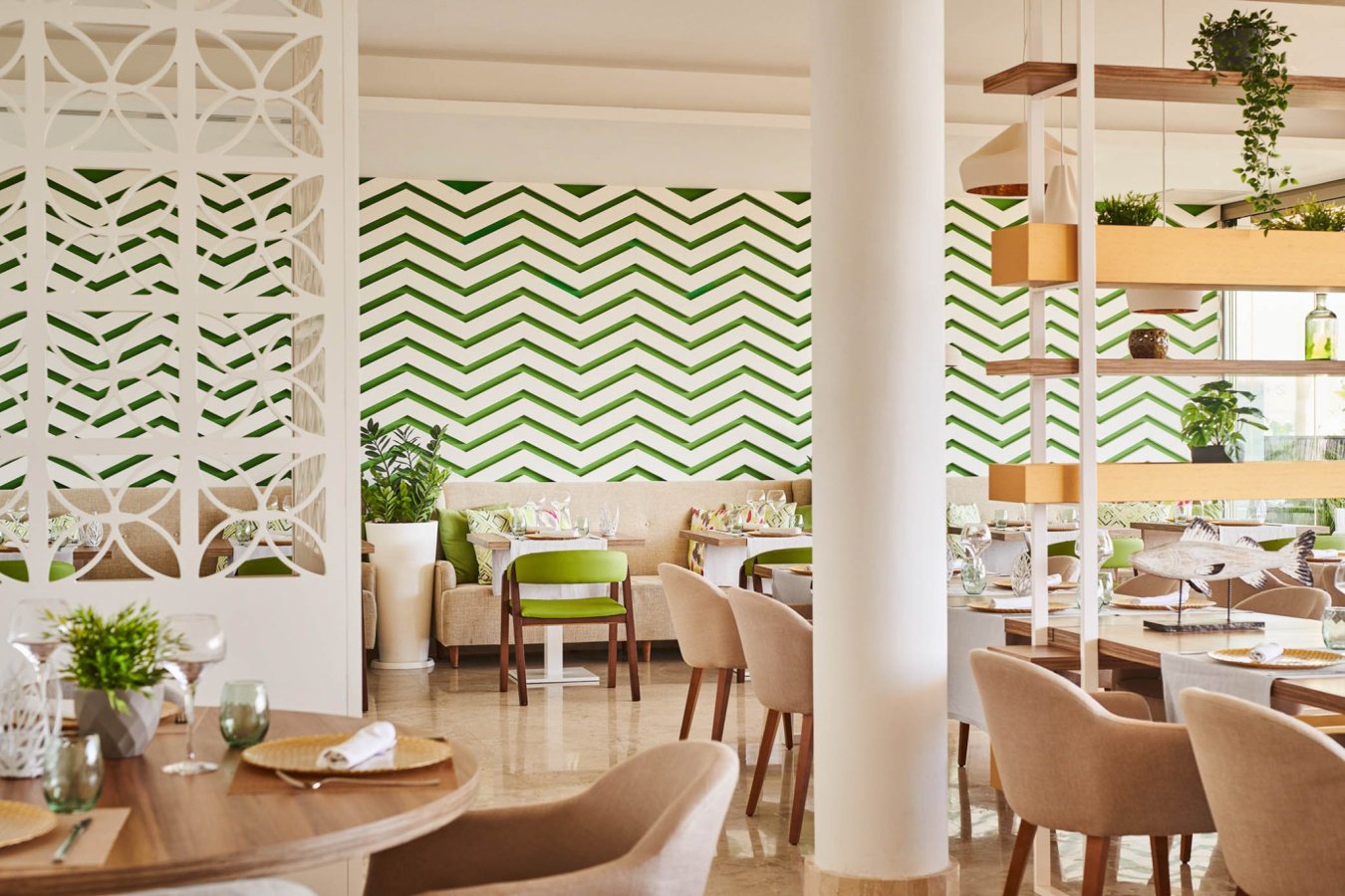 À la carte restaurants
