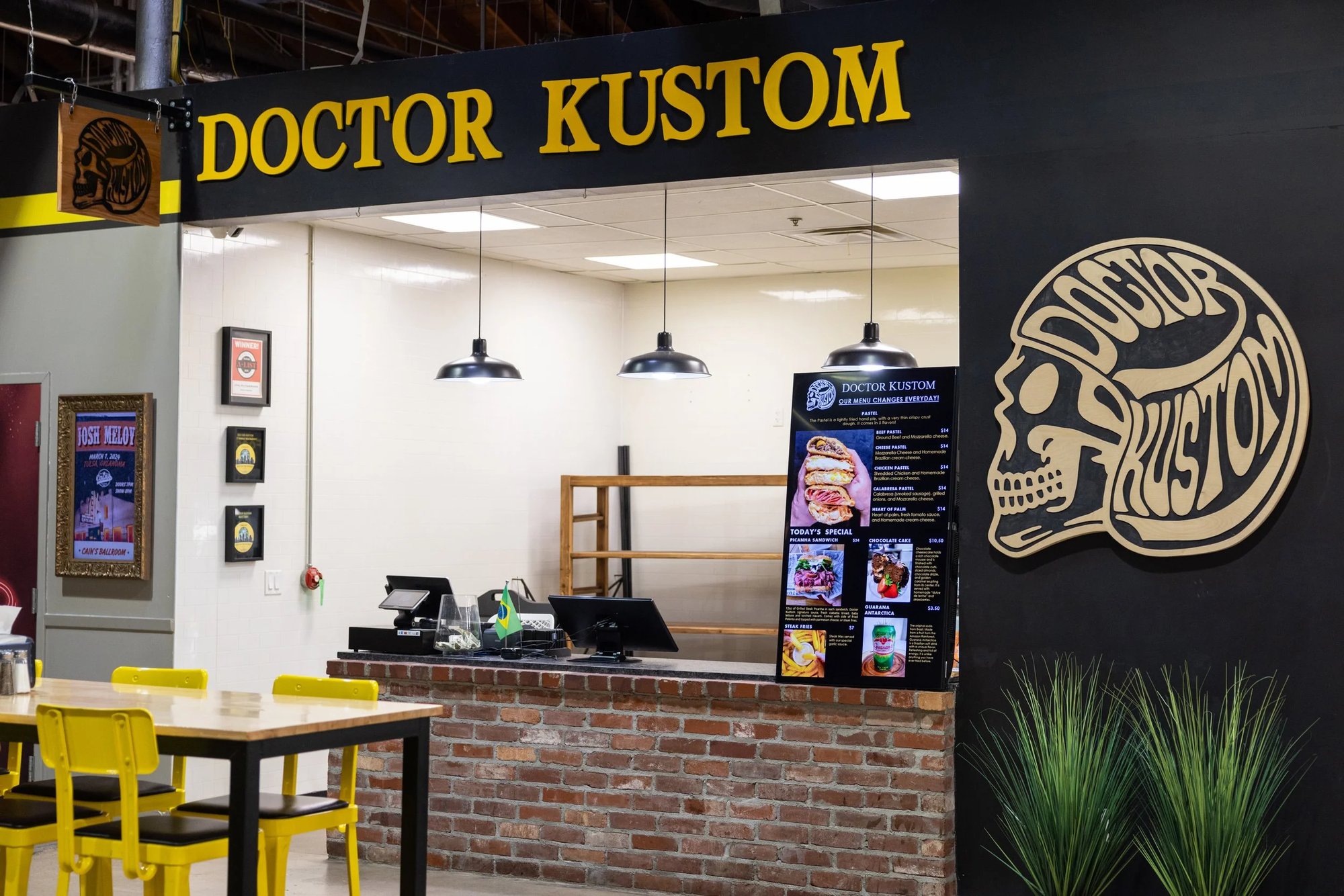 Doctor Kustom restaurant in Tulsa, United States