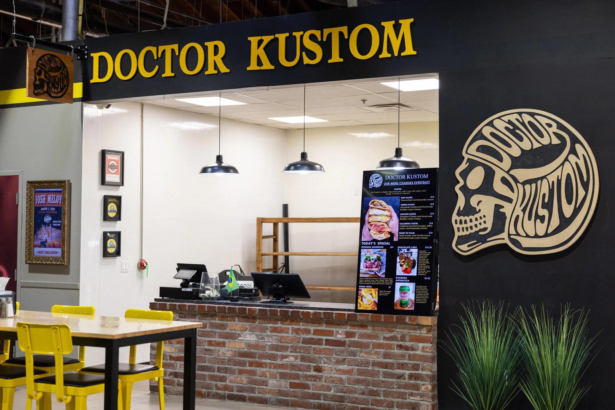 Doctor Kustom restaurant in Tulsa