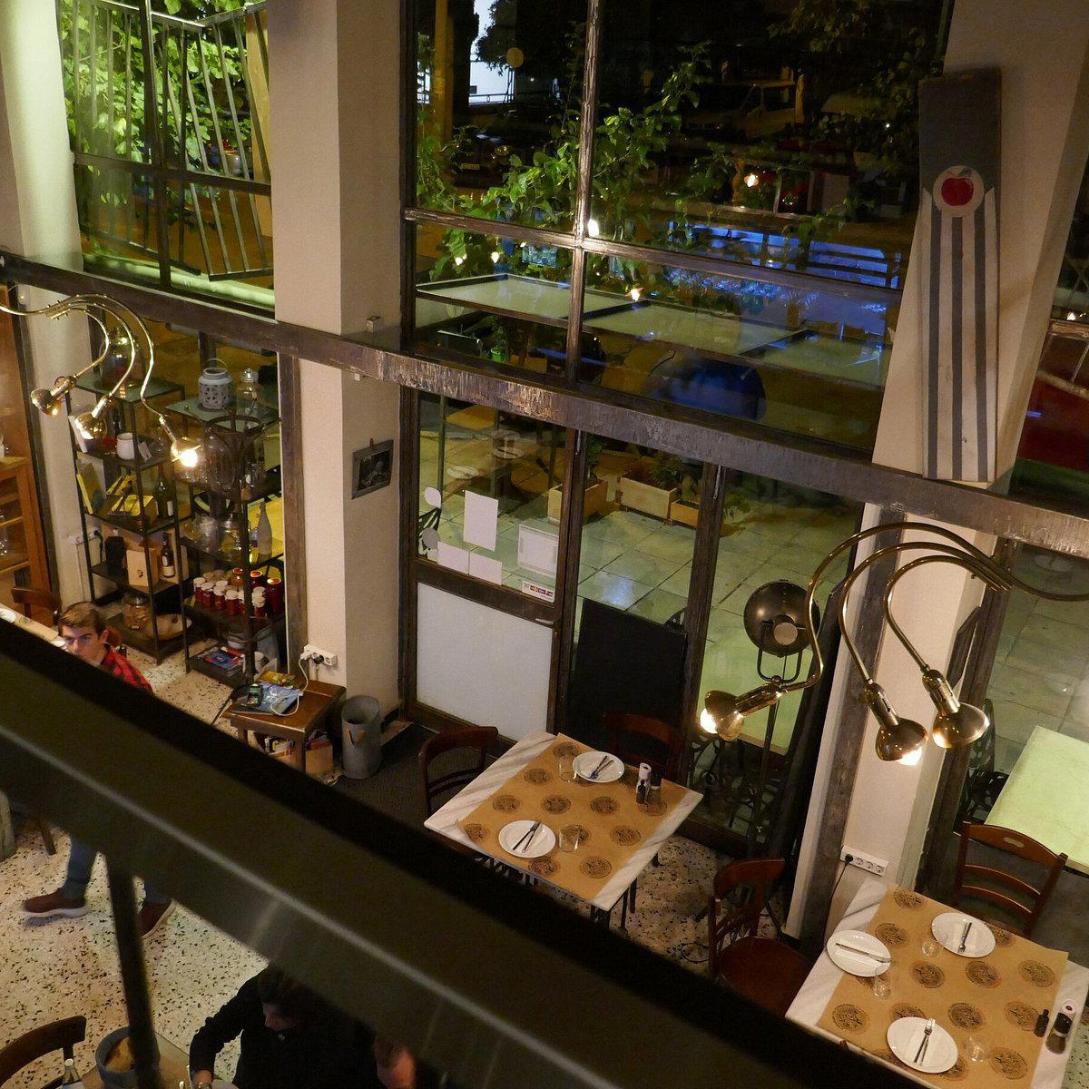 Fabrica tou Efrosinou restaurant in Athens, Greece