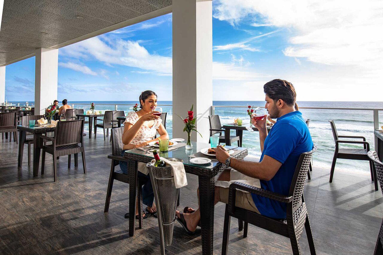 Tides Restaurant restaurant in Colombo