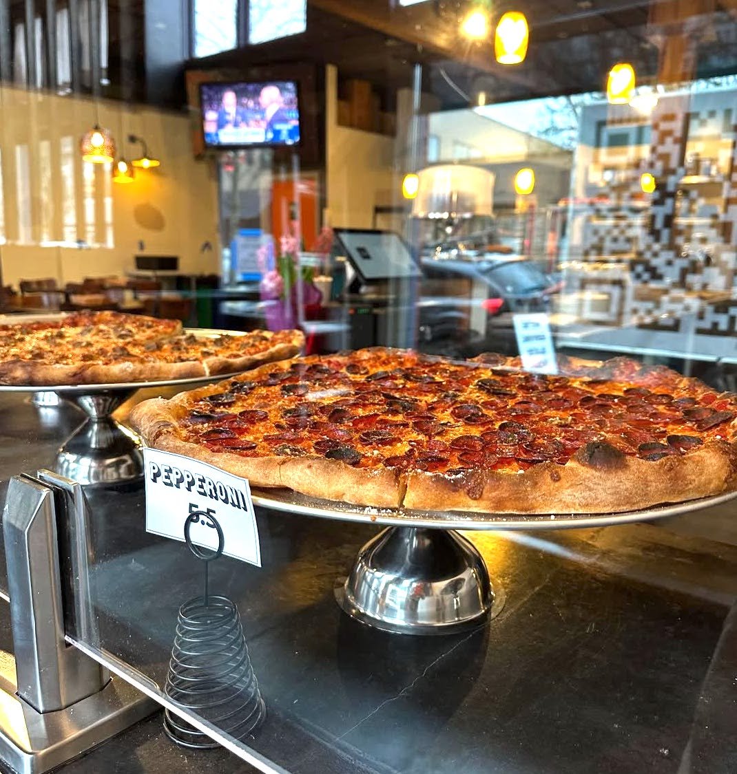 Dick’s Pizza restaurant in Portland, United States