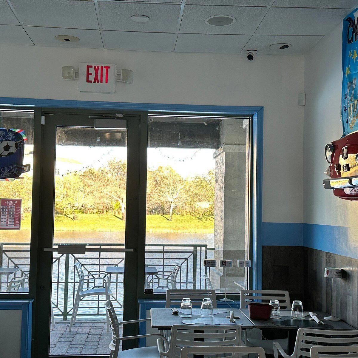Mangia e bevi restaurant in Weston, United States