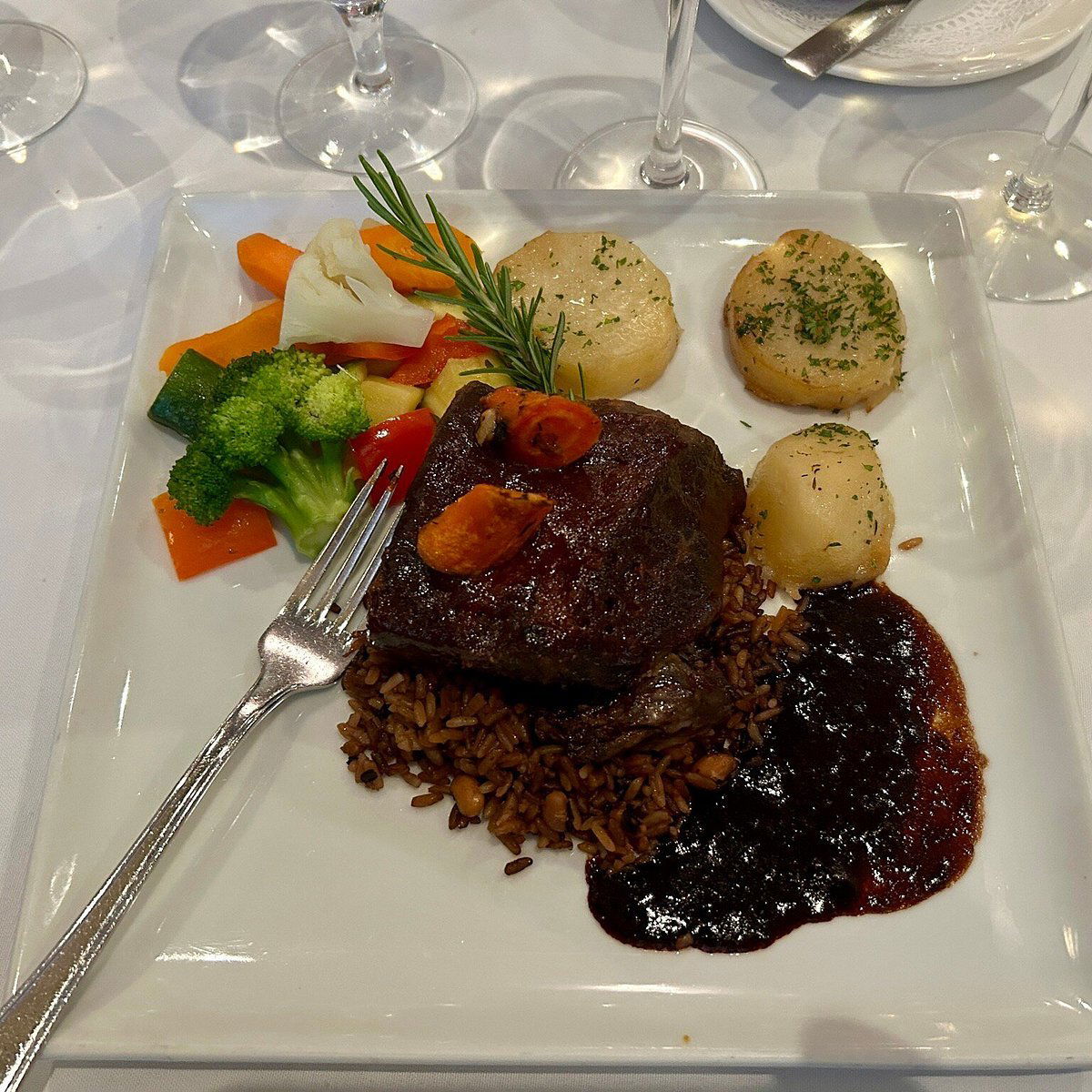Ascots Restaurant, Restaurant in Pembroke