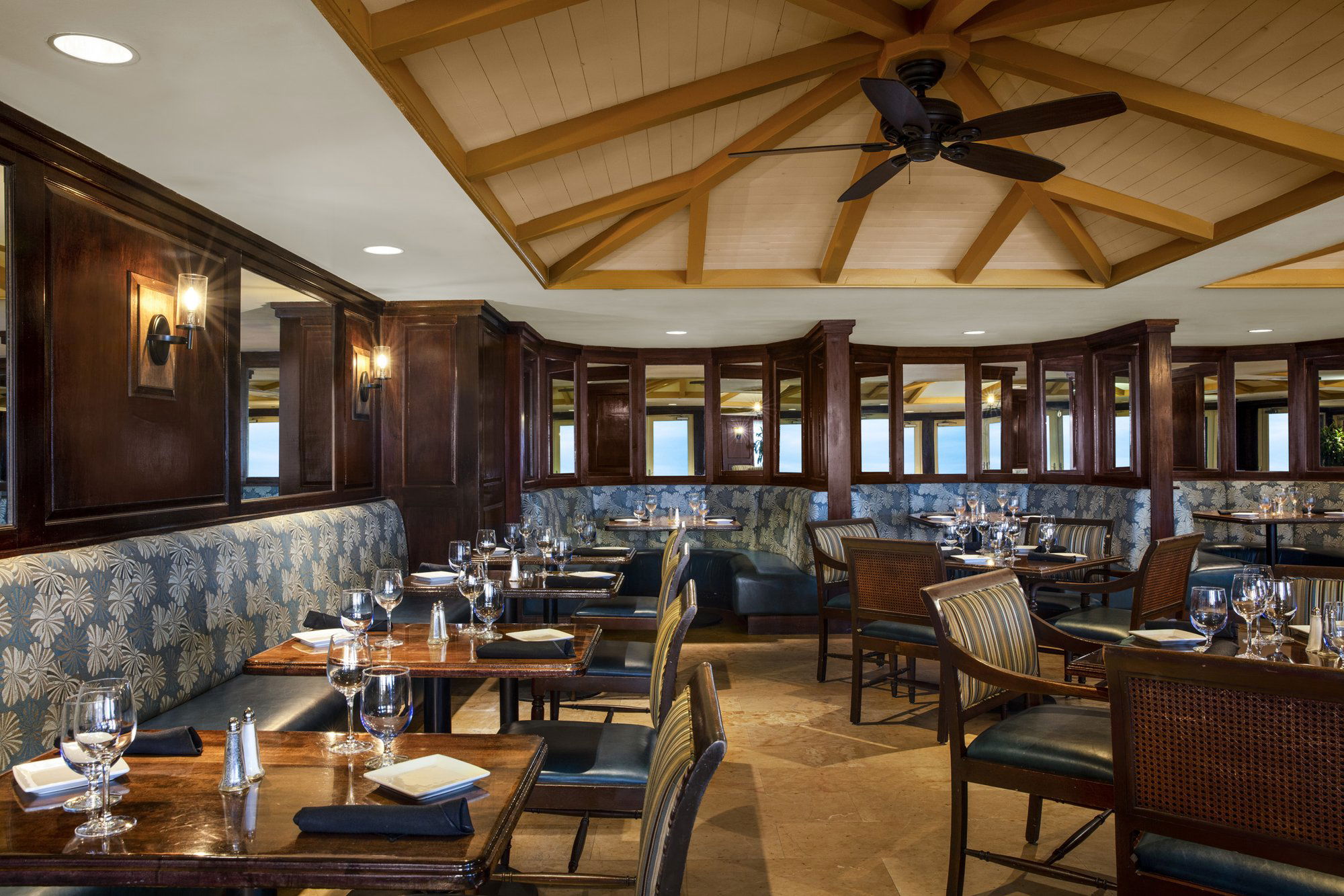 Azure, Restaurant in Daytona Beach Shores