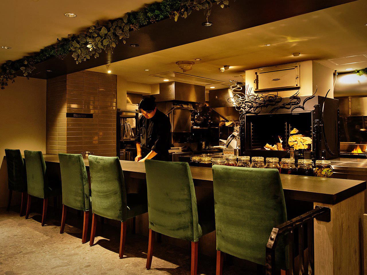 SAVOY Classic (SAVOY クラシック) restaurant in Tokyo, Japan